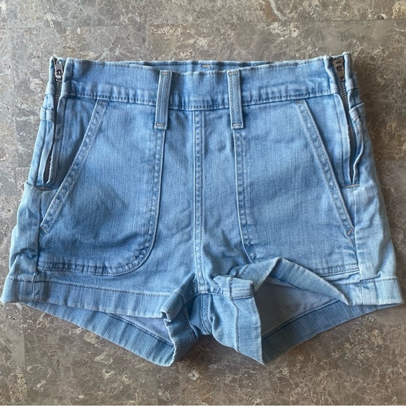 levi’s high waisted shorts - Picture 1 of 4